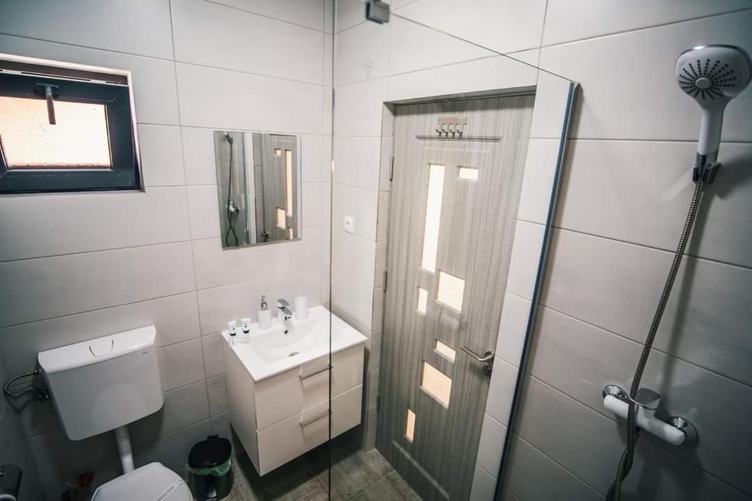 Casutele Amaliei Hotel Corbu  Buitenkant foto