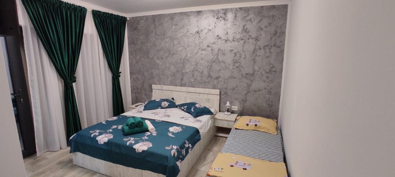 Casutele Amaliei Hotel Corbu  Buitenkant foto