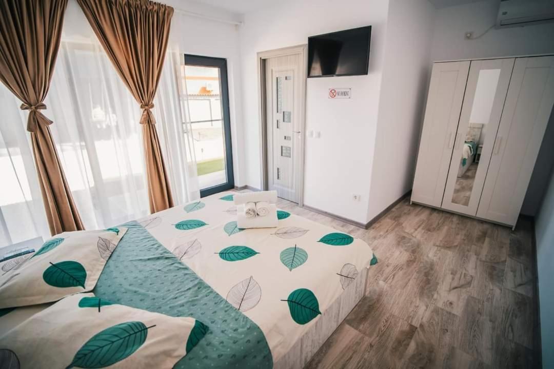 Casutele Amaliei Hotel Corbu  Buitenkant foto